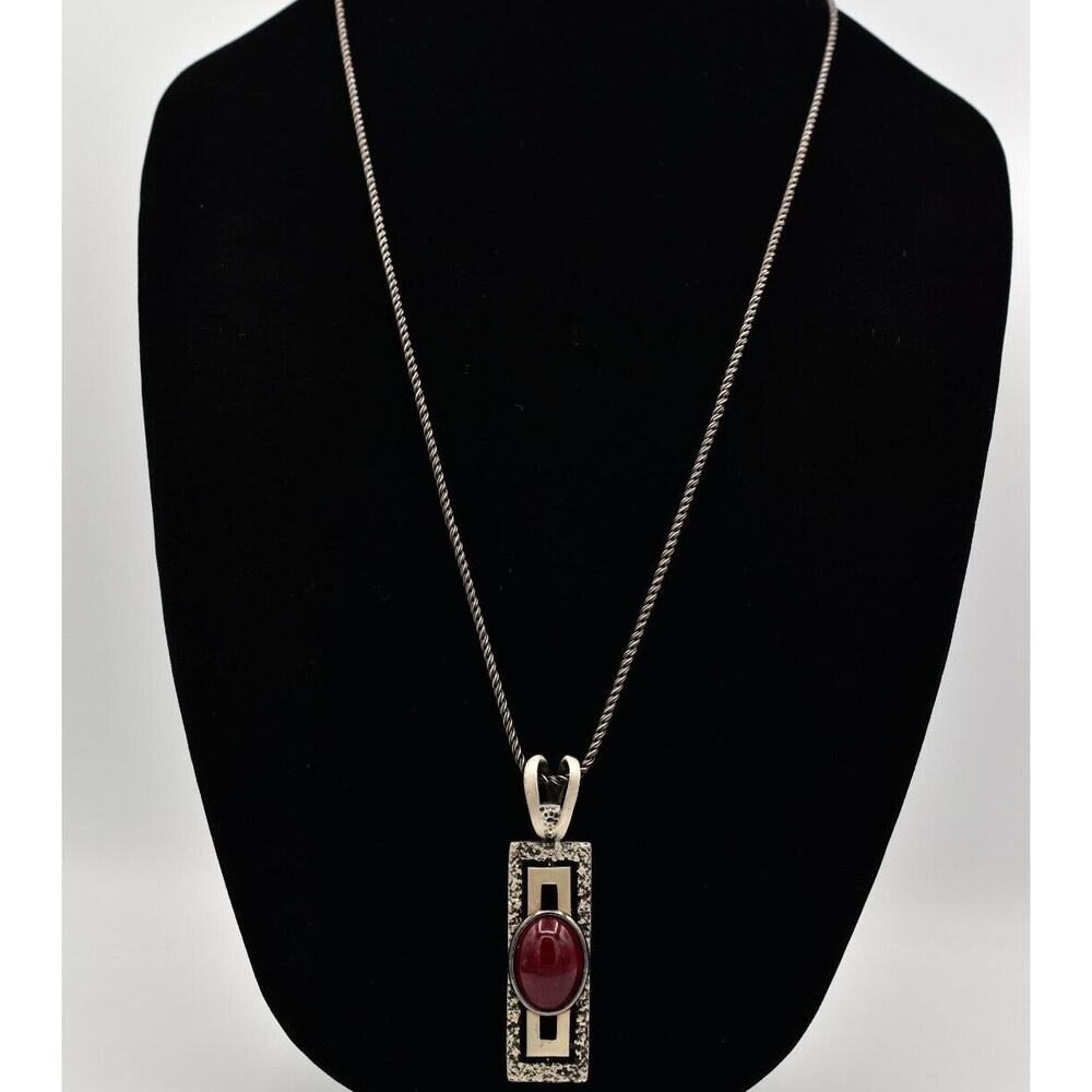 Vintage Cabochon Pendant Necklace Maroon Stone Pewter Made Canada Signed BinBC - Picture 2 of 12